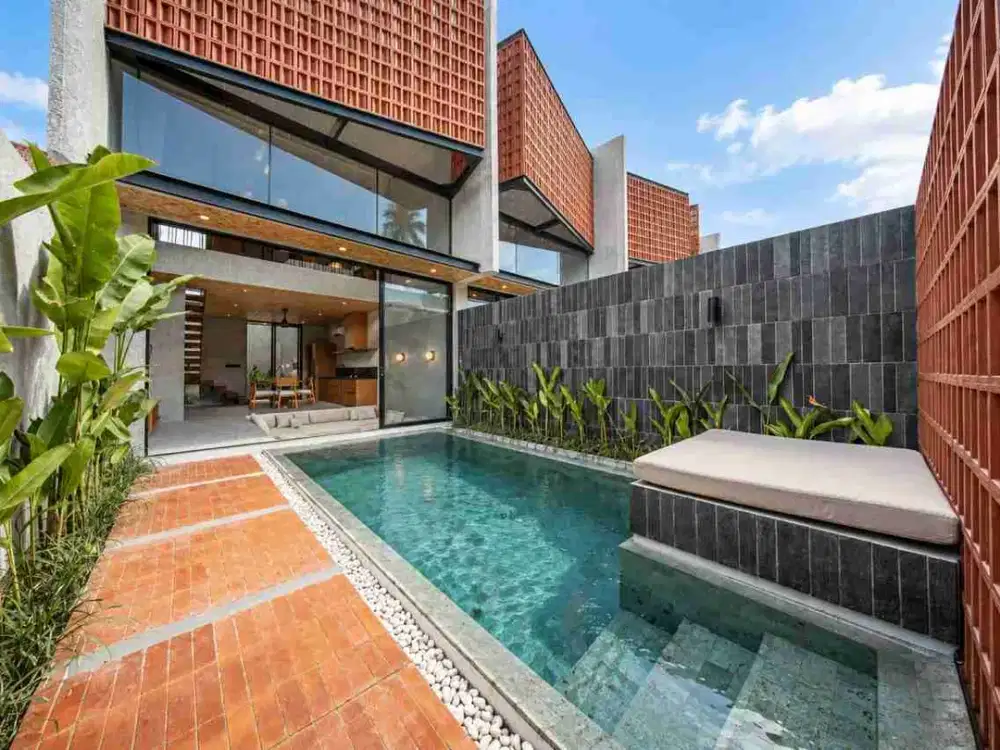 FOR LEASE 5 MINS TO BATU BELIG - 1BR MEZZANINE VILLA + PRIVATE POOL - IDR 2.3B / 18 YEARS