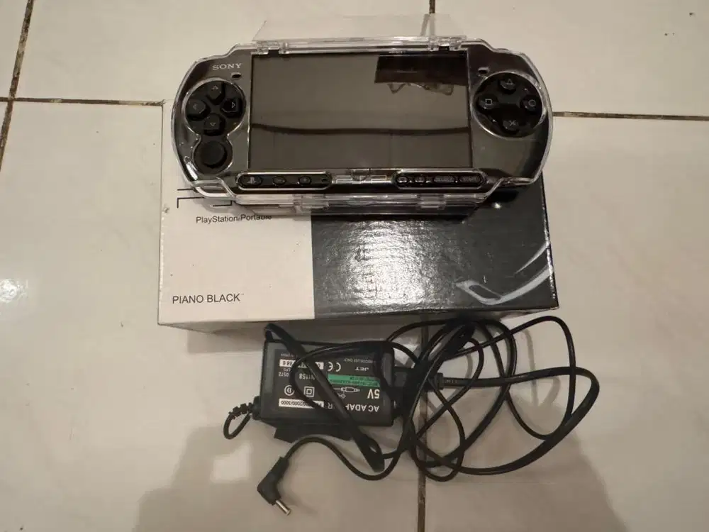 PSP 3000 Piano Black