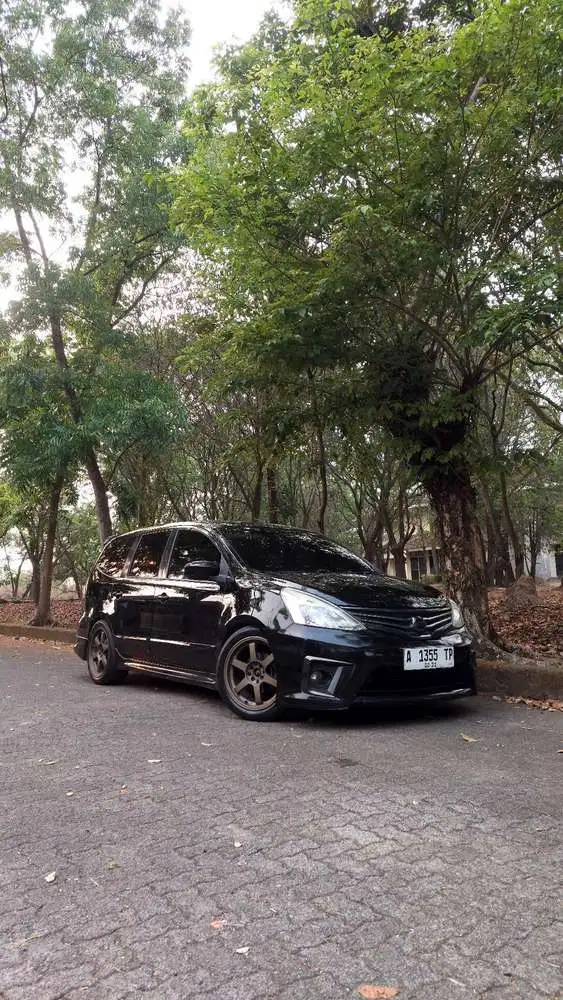 Nissan Grand livina 2013 Bensin