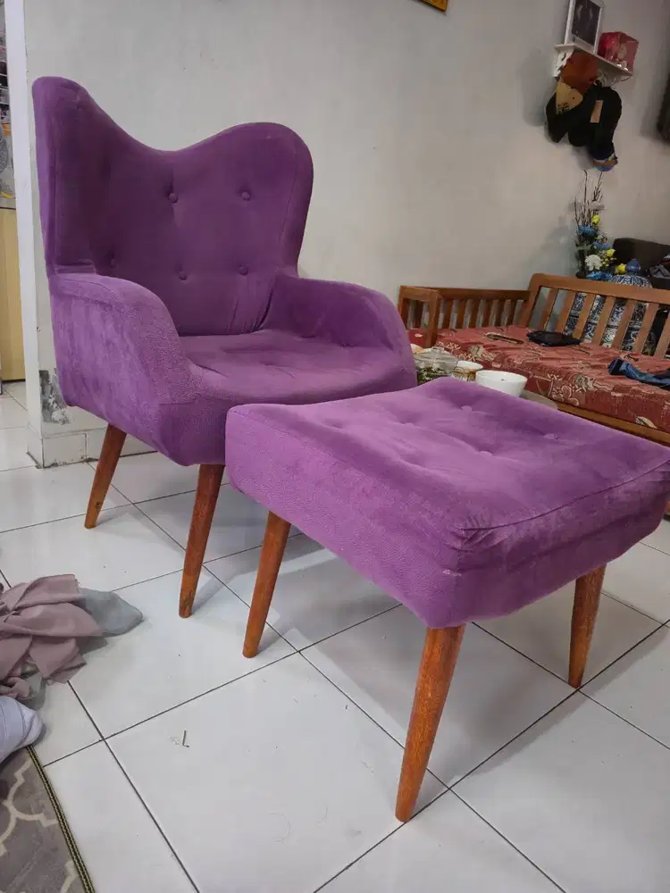 KURSI AESTHETIC