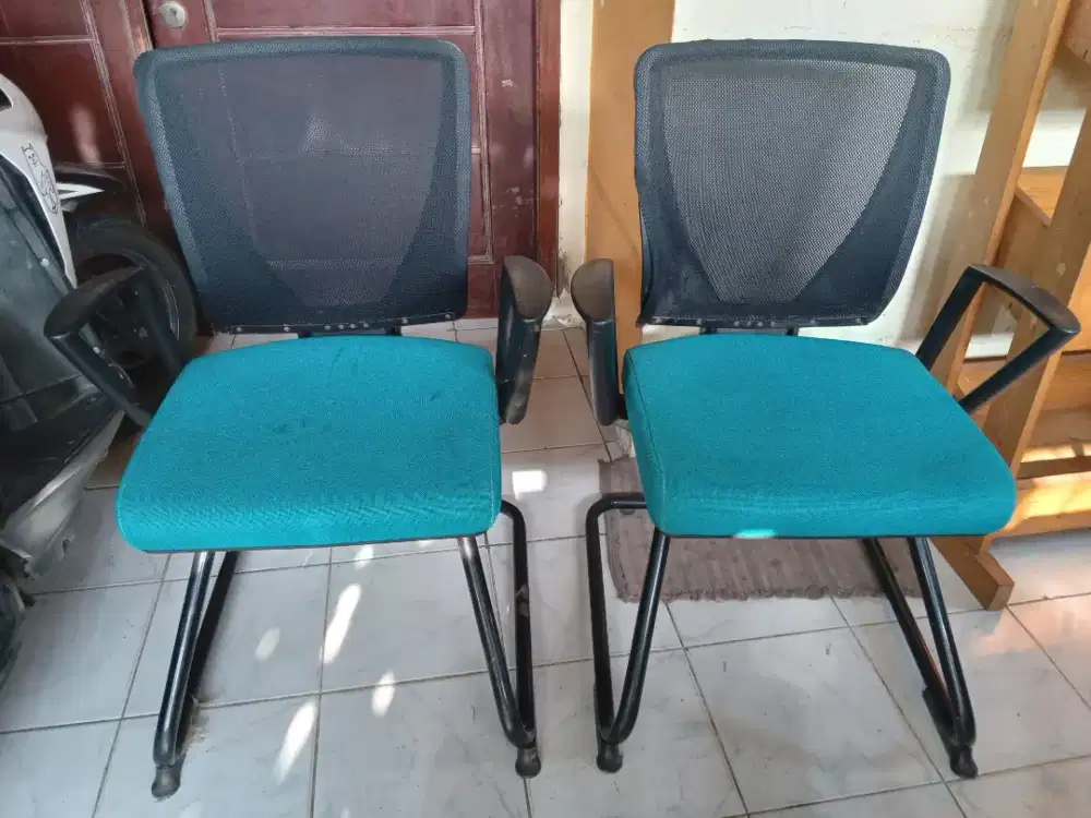 Kursi Kantor Savello dari Informa