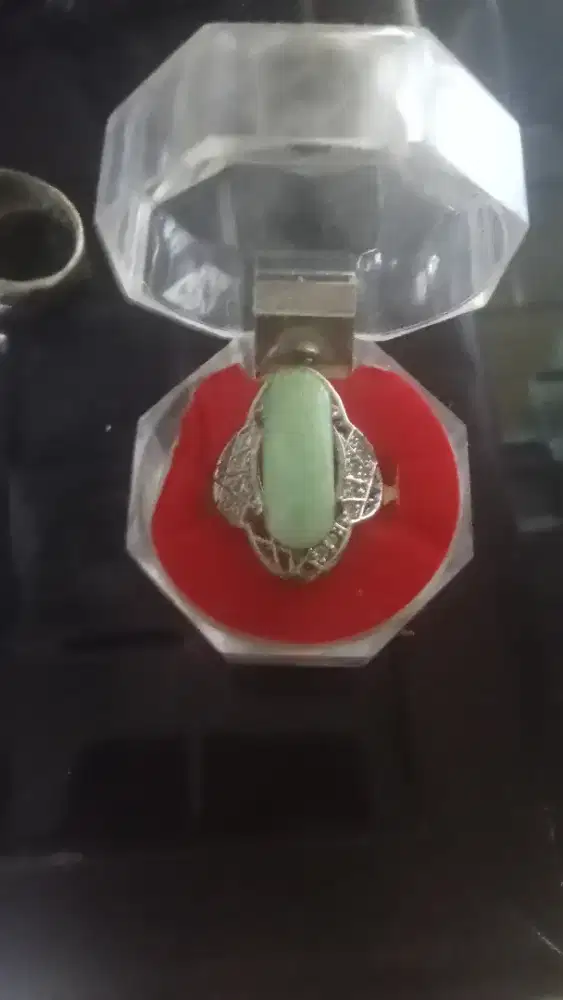 Cincin giok China