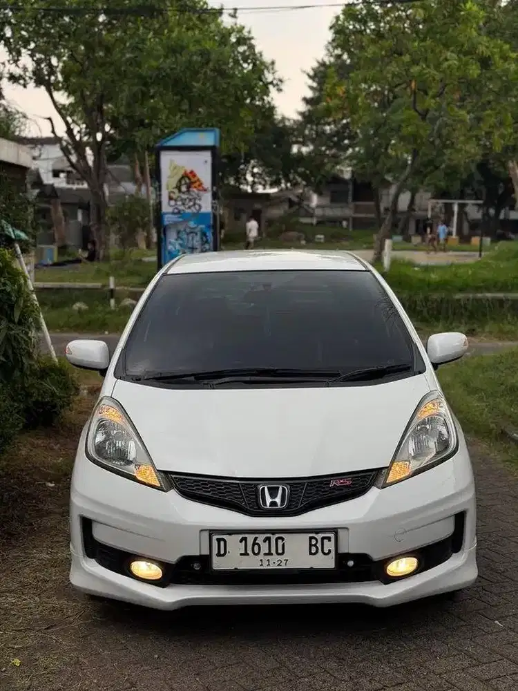 Honda Jazz RS MMC AT 2012 Putih Setangan Dari Baru