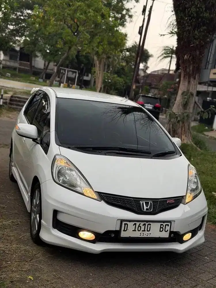 Honda Jazz RS MMC AT 2012 Putih Setangan Dari Baru
