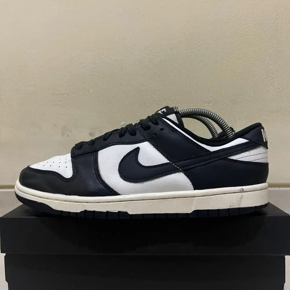Sepatu Nike Size 42.5