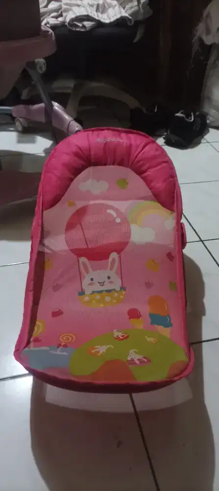 Bouncer tempat mandiin bayi