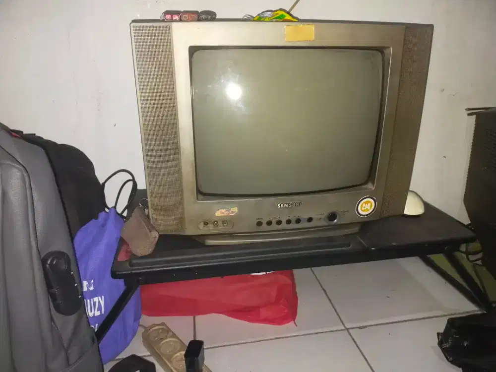 TV Samsung 14inc Normal sekali