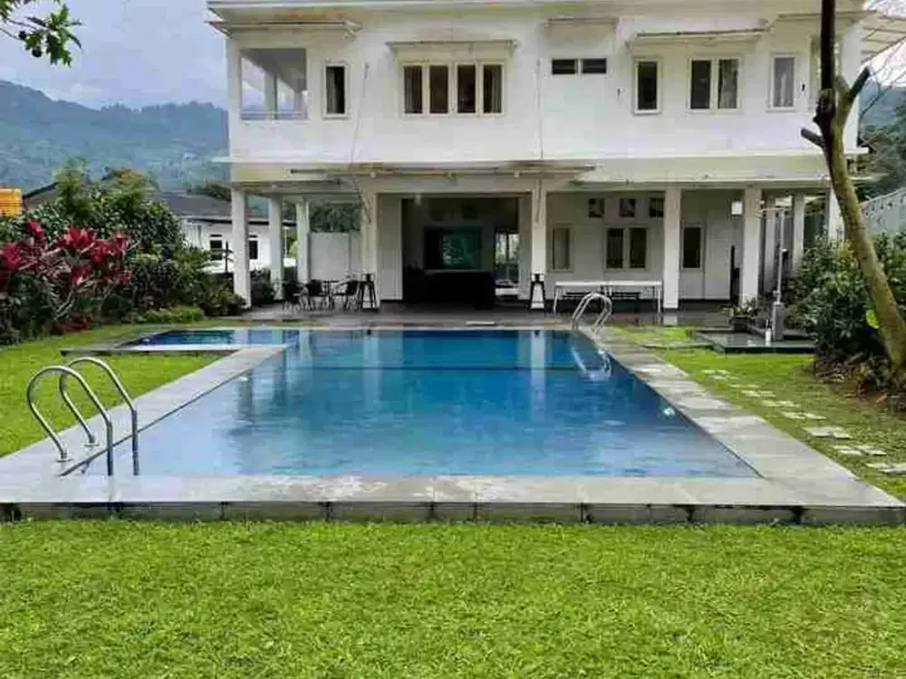 dijual villa 3 lantai puncak bogor