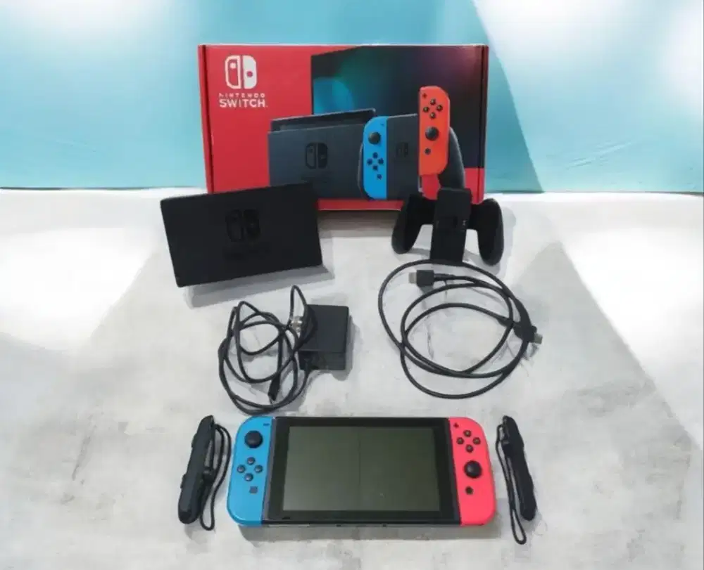 Nintendo Switch V2 (model HAC-001(-01)) Barang Koleksi Normall