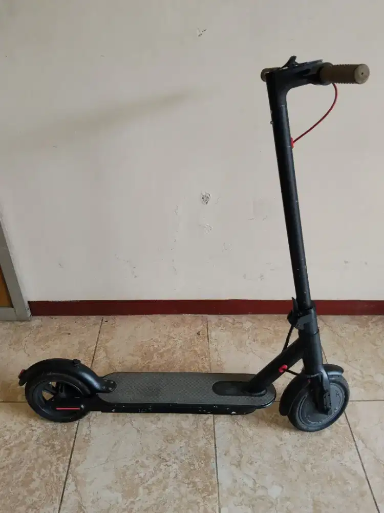 Scooter listrik normal mulus
