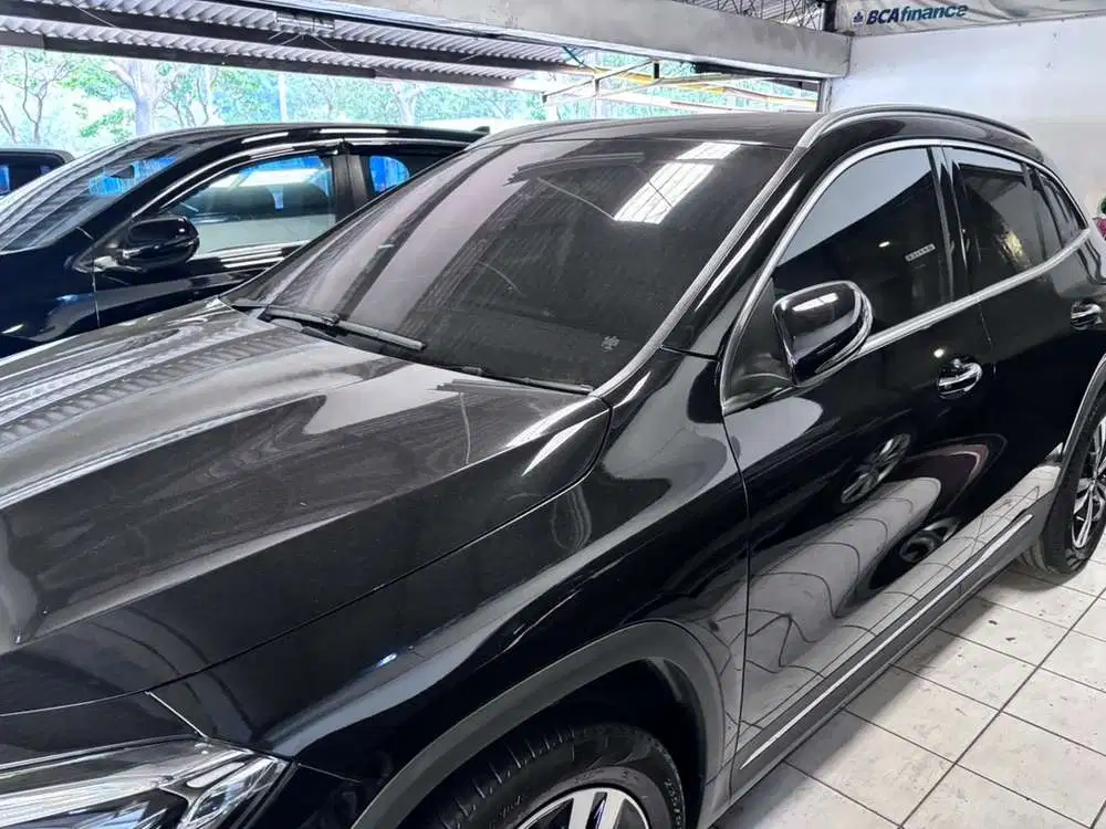Mercedes-Benz GLA200 2024 Bensin