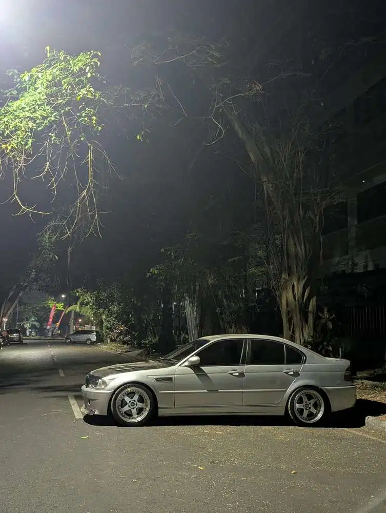 BMW 325i 2001 Bensin