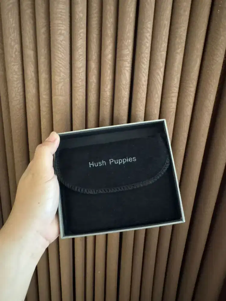 Dompet hush puppies baru