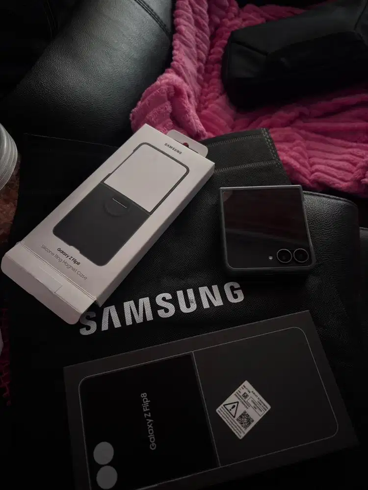 SAMSUNG Z FLIP 8 PINK