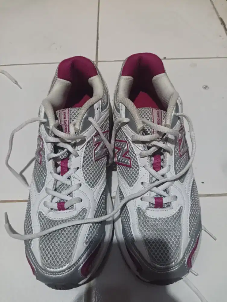 Sepatu Merk New Balance 400 Second For Sale