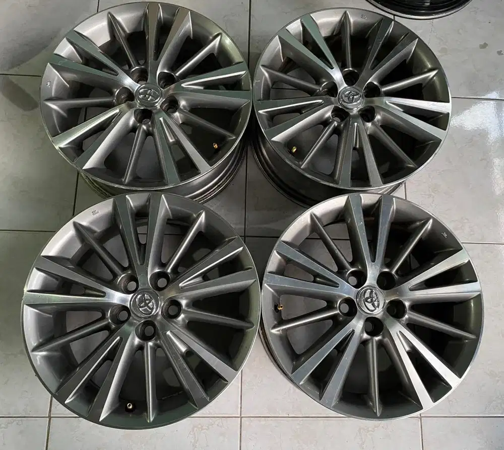 Oem corolla Altis G r16