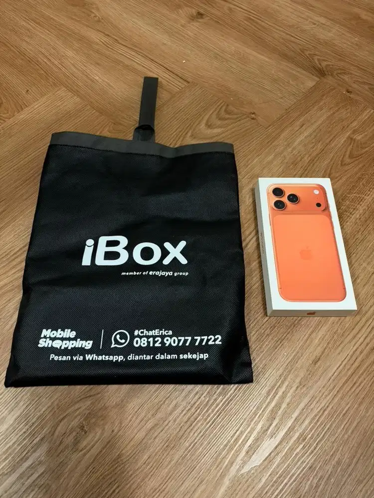 WTS :  iPhone 17 Pro Max Cosmic Orange