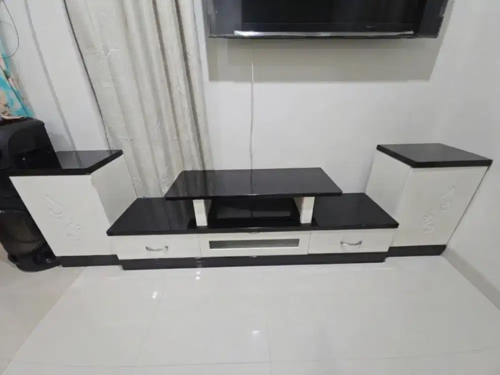 Jual kabinet TV bekas