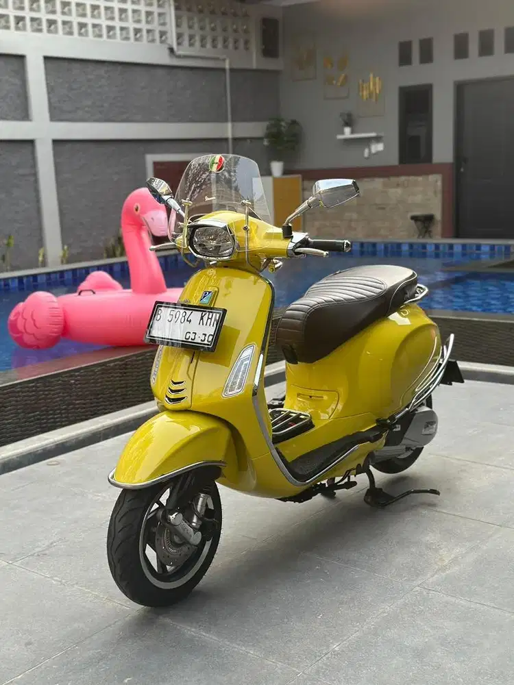Vespa Sprint ABS 150 Low Km atas nama Sendiri