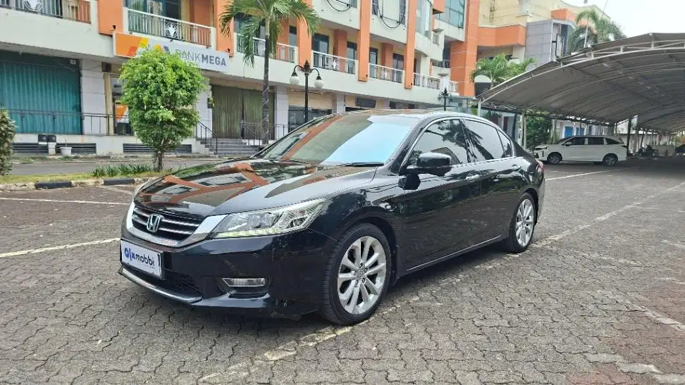 Honda Accord 2.4 VTI AT 2013 Hitam