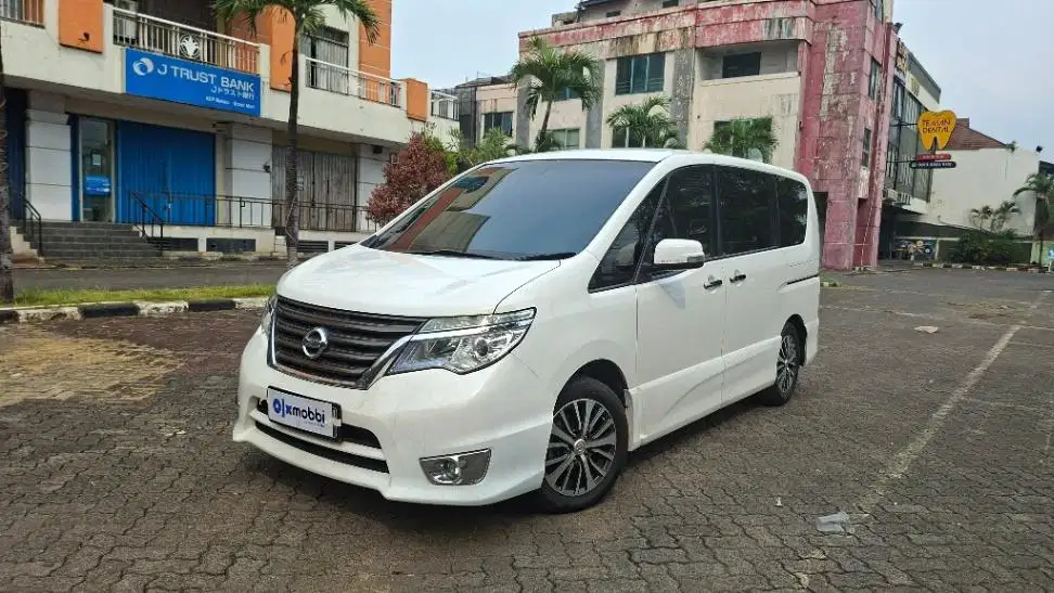 Nissan Serena 2.0 Highway Star Bensin AT 2016 Putih