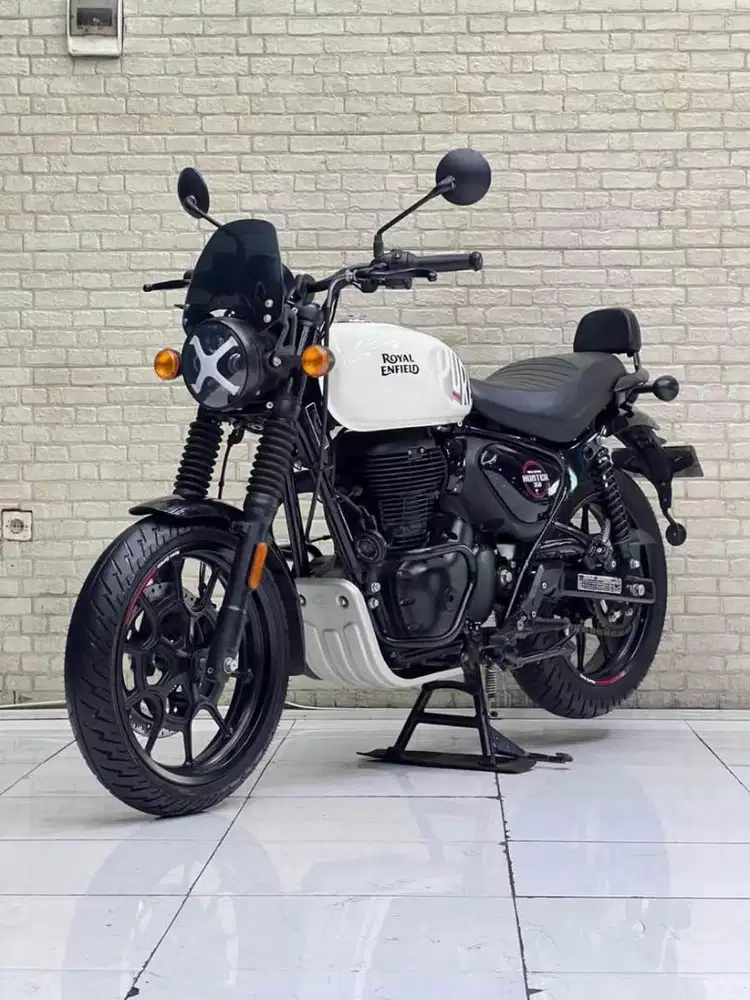 Low km ciamik‼️ Royal Enfield hunter 350 2024 spesial color white