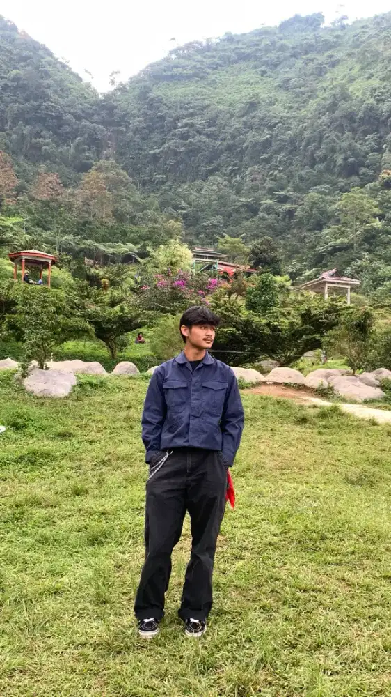 Sedang mencari kerjaan apapun