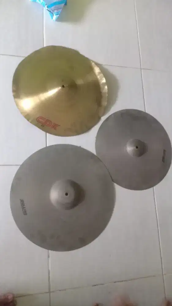 Cymbal Ride dan Crash Drum Rolling