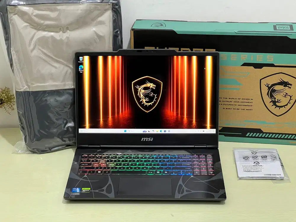 MSI Cyborg 15 i5-13420H RTX 5050 16/512 GB Fullset Garansi Panjang
