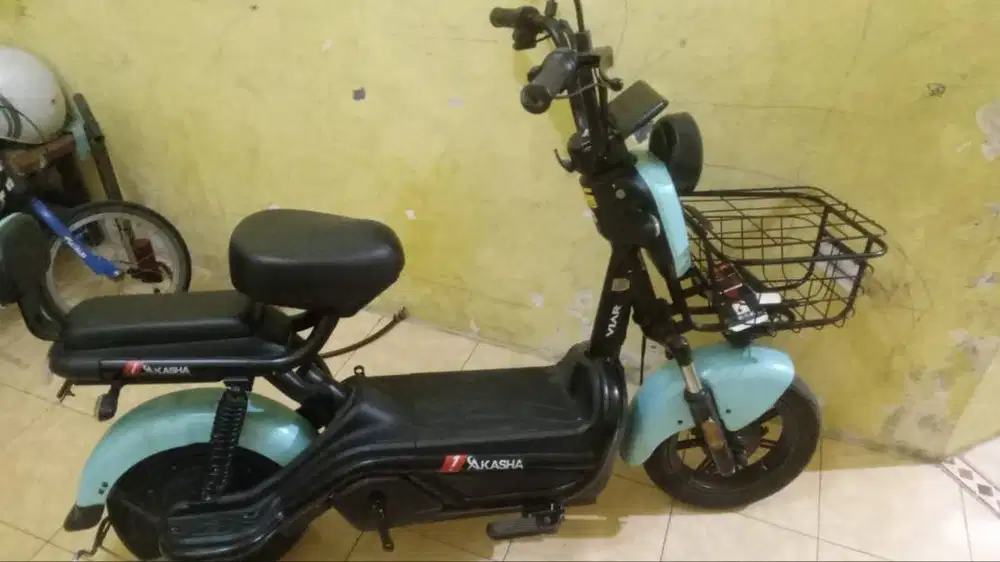 Sepeda listrik Viar Akasha 1