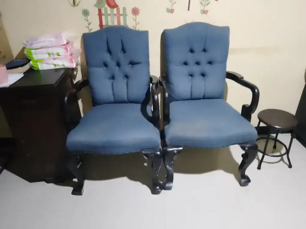 Kursi jati kuat dan kokoh