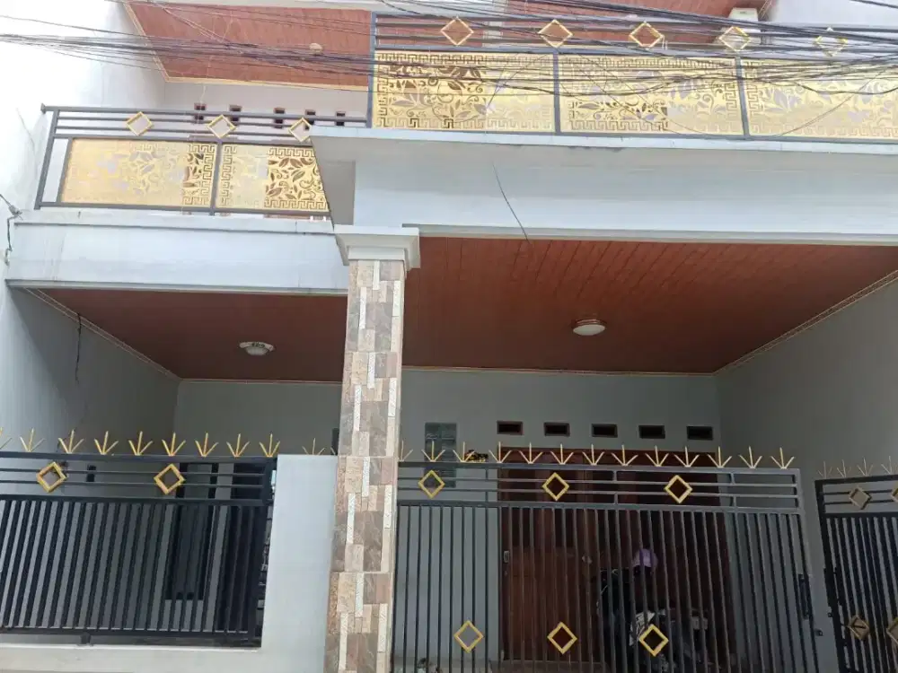 Di sewa Rumah / Di kontrakan Rumah masuk mobil, Bebas Banjir, Cipayung