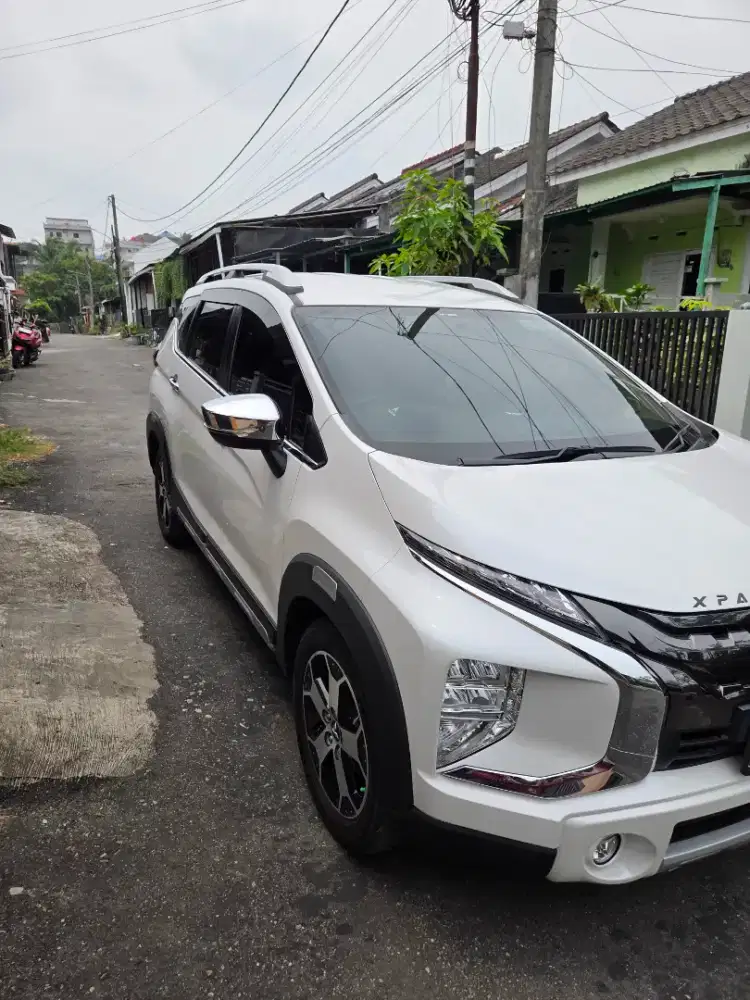 Xpander Cross 2021 Putih AT Pemakaian dan Penjual Pribadi