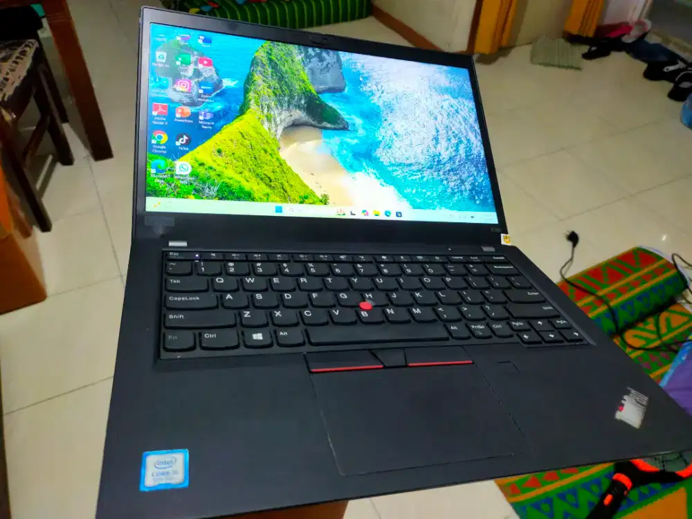 Dijual laptop Thinkpad x390 Intel i5 gen 8 Ram 8GB SSD 256GB