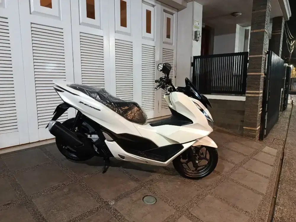 Honda pcx cbs tahun 2024