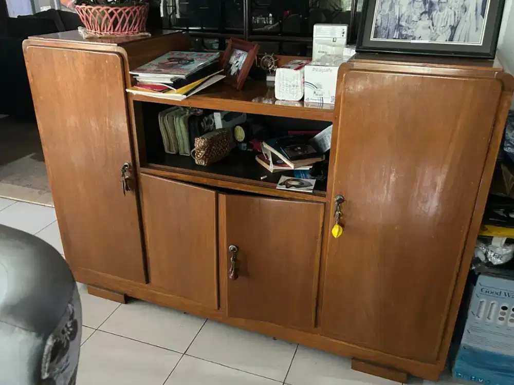 Laci kayu jati tua