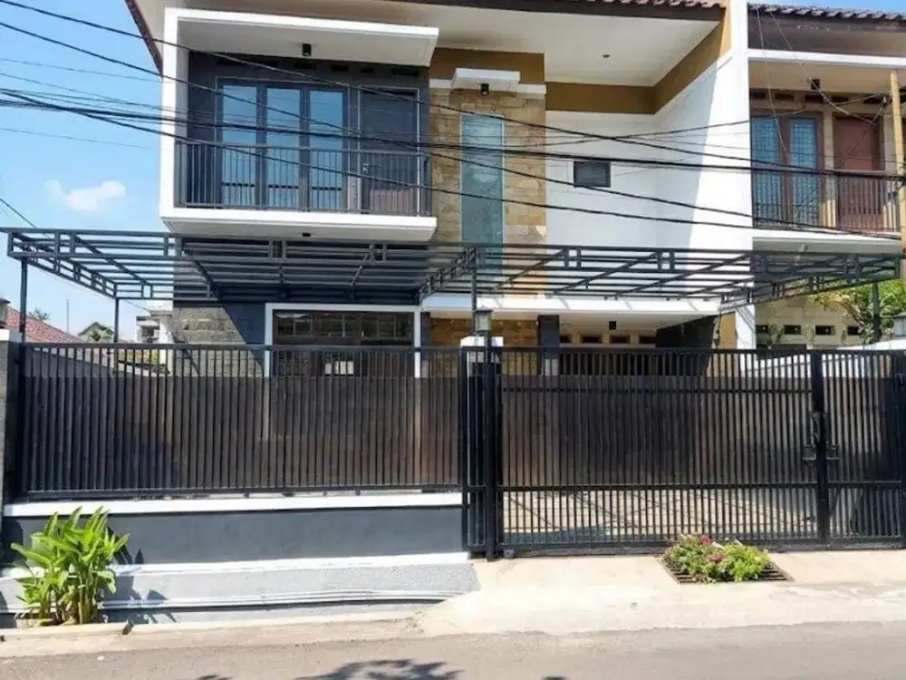 Dijual Rumah 2 Lantai siap huni lokasi Strategis Turangga Buah Batu bandung