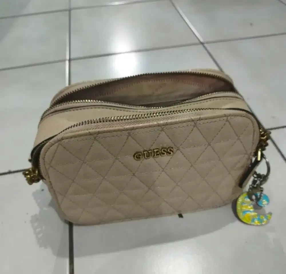 Preloved tas guess