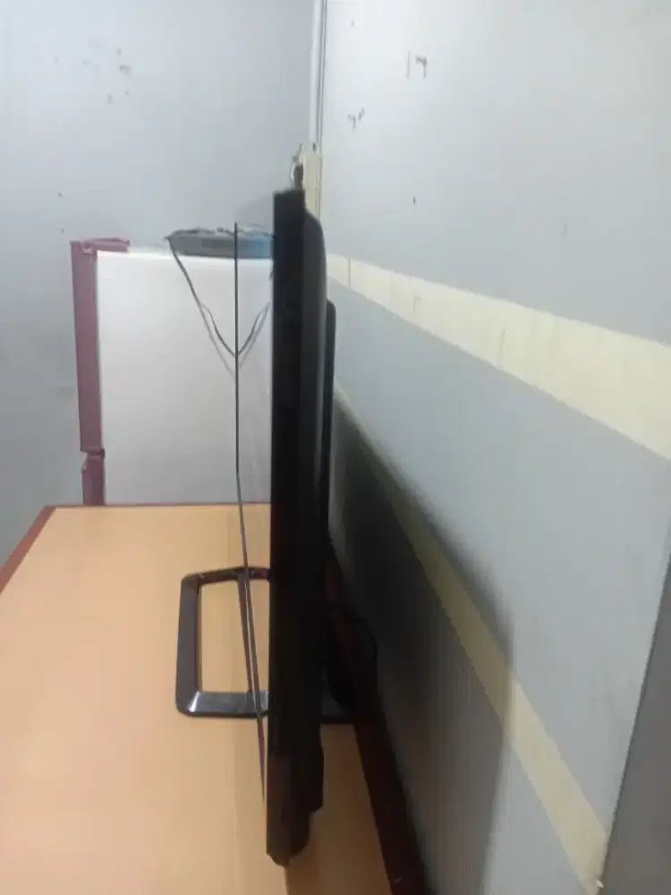Tv. Plasma. LG. 42. INC.  tv dan remot.  Tv analog