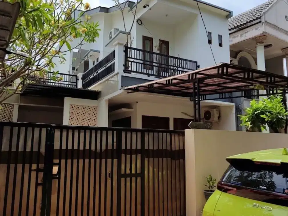 Rumah 2 Lantai Siap Huni Dekat Mall Cinere , Depok