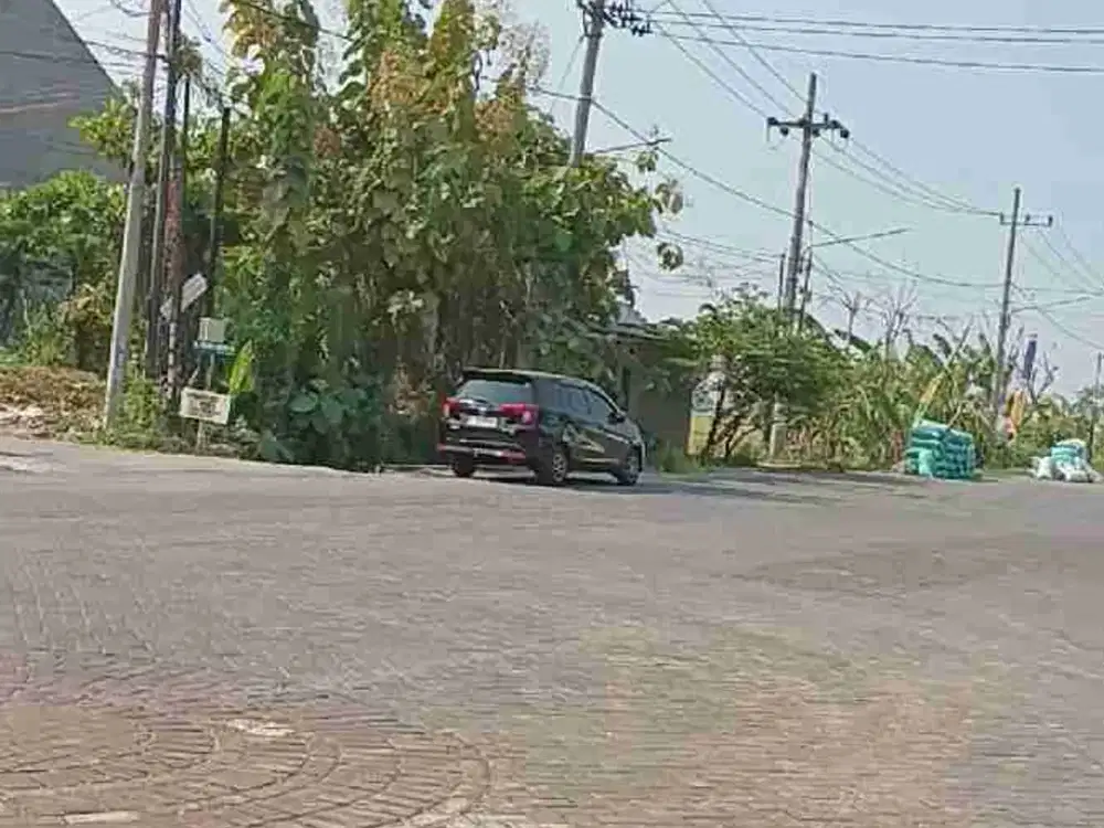 Di jual tanah kering depan perum Green park