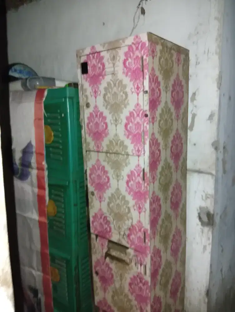 Lemari filling kabinet besi