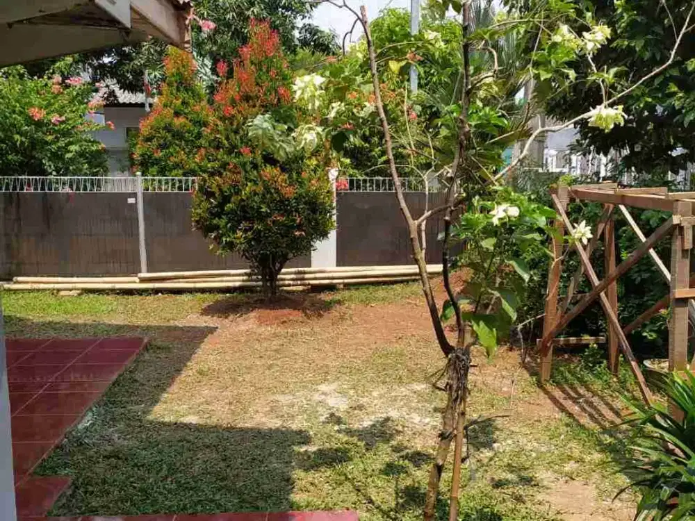 Dijual Cepat Rumah Luas Strategis Tytyan Kencana Dekat Summarecon   Bekasi