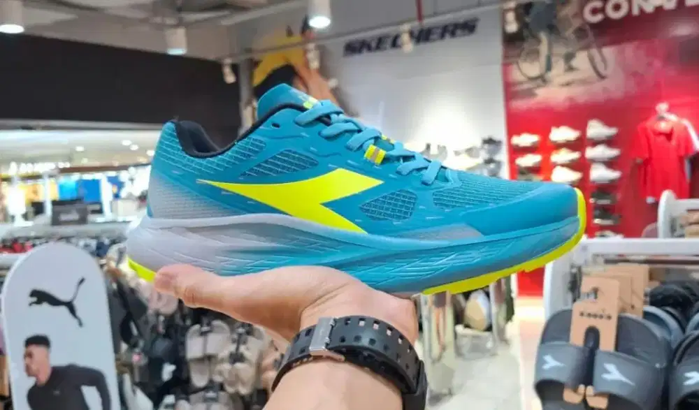 Sepatu diadora run size 43 murah