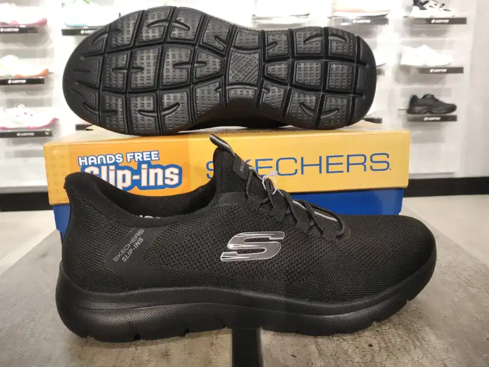 Sepatu hitam skechers sizs 41 murah