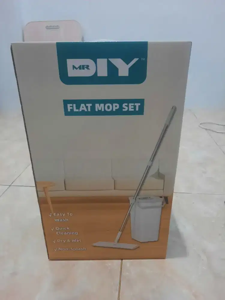 Mop / wash chamber / dry chamber