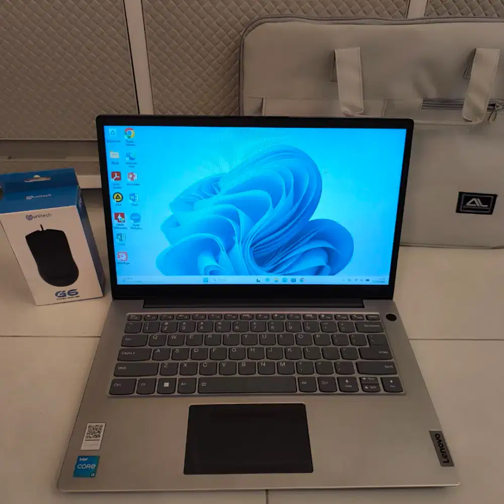 Lenovo V14 G2 Core i3 Gen 11 - RAM 8GB / SSD 256GB Siap Pakai