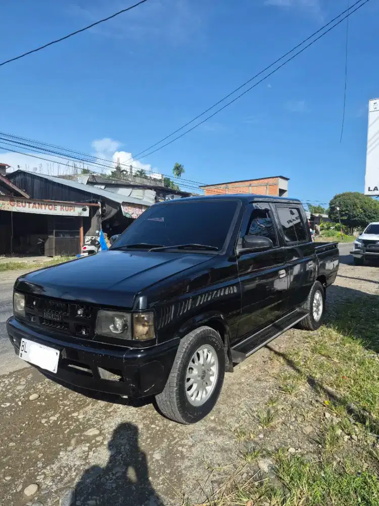 Dijual Isuzu Panther Pickup Double Cabin asli tahun 2010