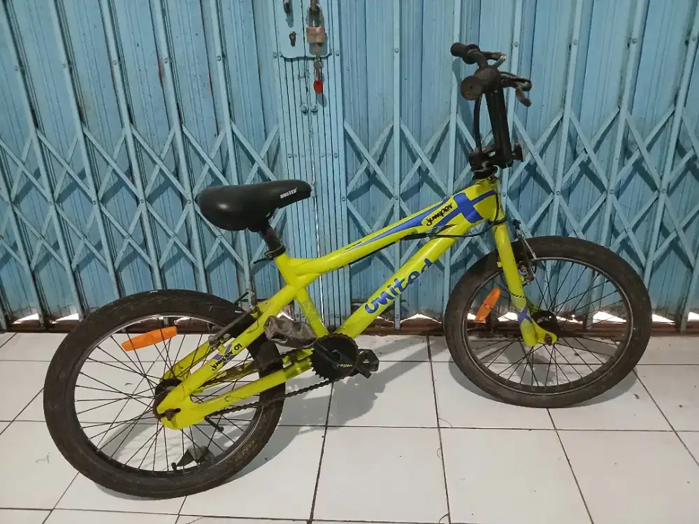 Sepeda United Jumper BMX
