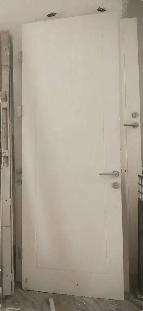 Kusen & Daun Pintu Duco bekas bagus